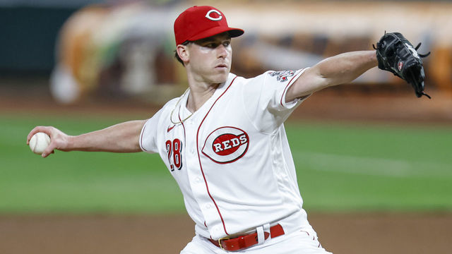 CINCINNATI, OH - SEPTEMBER 22: Anthony DeSclafani #28 of the Cincinnati Reds pitches during the game against the Milwaukee Brewers at Great American Ball Park on September 22, 2020 in Cincinnati, Ohio.