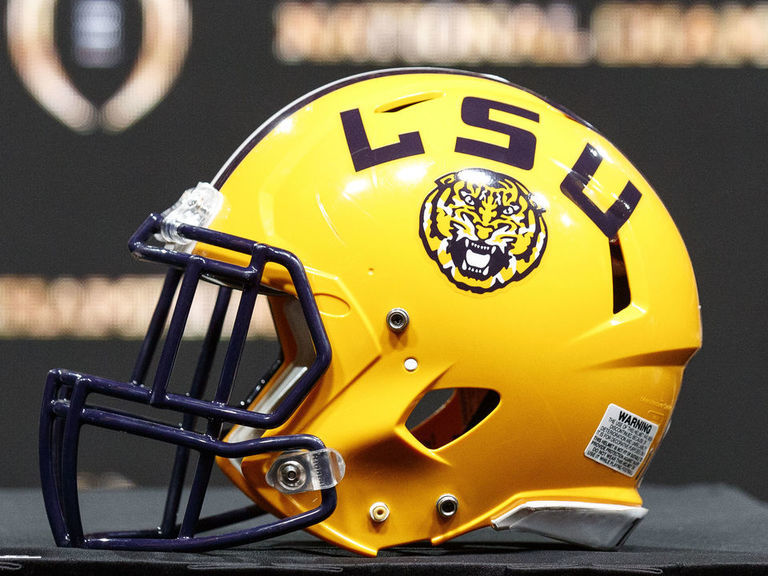 LSU loses 5-star recruit as top WR Moore decommits | theScore.com