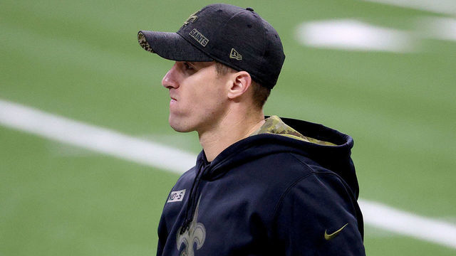 NEW ORLEANS, LOUISIANA - NOVEMBER 22: Drew Brees #9 of the New Orleans Saints walks on the field during warm ups before the game against the Atlanta Falcons at Mercedes-Benz Superdome on November 22, 2020 in New Orleans, Louisiana. Brees has broken ribs and will not play in today's game.