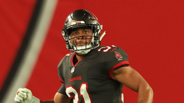 TAMPA, FLORIDA - NOVEMBER 23: Antoine Winfield Jr. #31 of the Tampa Bay Buccaneers celebrates a missed field goal during the third quarter in the game against the Los Angeles Rams at Raymond James Stadium on November 23, 2020 in Tampa, Florida.