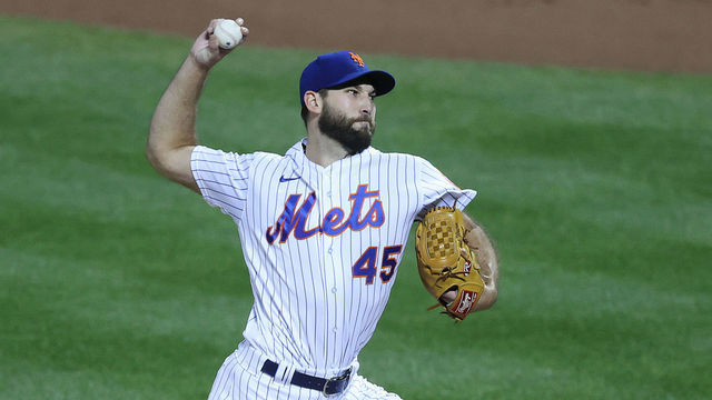 NEW YORK, NEW YORK - SEPTEMBER 23: Michael Wacha #45 of the New York Mets pitches against the Tampa Bay Raysduring their game at Citi Field on September 23, 2020 in New York City.