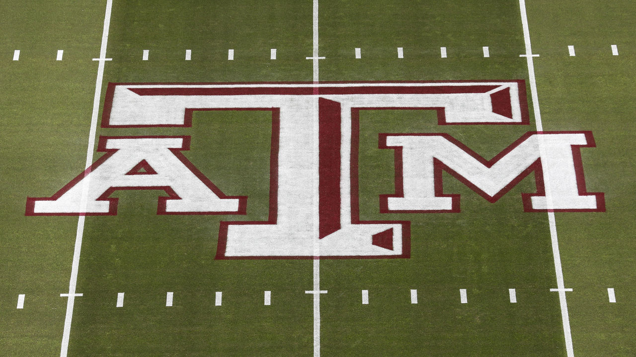 5 Star Oklahoma Recruit Brownlow Dindy Flips To Texas A M Thescore Com 5 Star Oklahoma Recruit Brownlow Dindy Flips To Texas A M Thescore Com