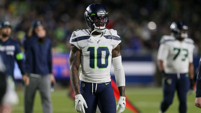 LOS ANGELES, CA - DECEMBER 08: Seattle Seahawks wide receiver Josh Gordon (10) during the NFL game between the Seattle Seahawks and the Los Angeles Rams on December 08, 2019, at the Los Angeles Memorial Coliseum in Los Angeles, CA.