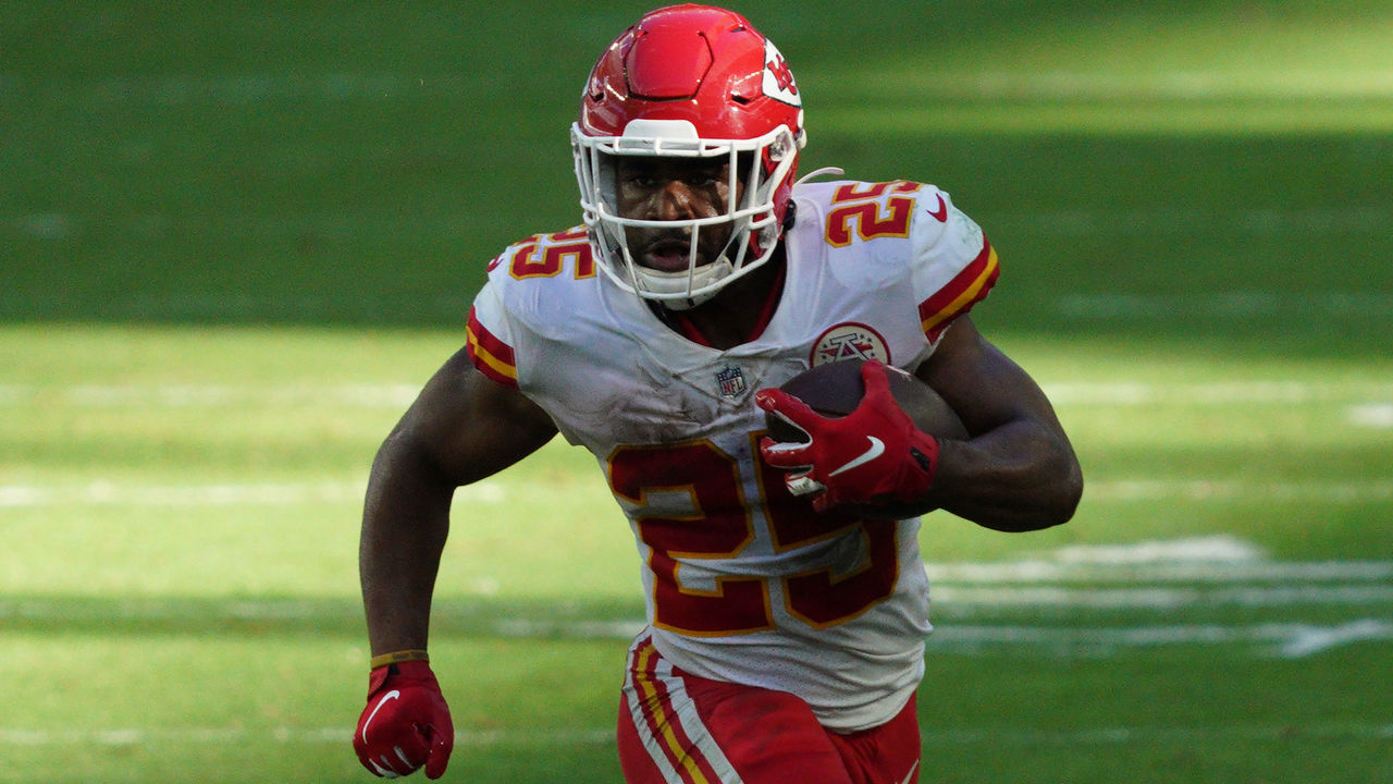 KC Chiefs: Clyde Edwards-Helaire sustains sprained MCL