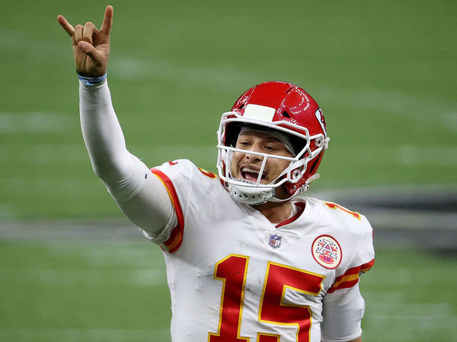 Chiefs take down Saints, maintain hold of AFC's top seed