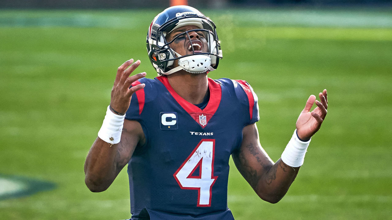 CHICAGO, IL - DECEMBER 13: Houston Texans quarterback Deshaun Watson (4) reacts after a play in action during a game between the Chicago Bears and the Houston Texans on December 13, 2020, at Soldier Field in Chicago, IL.