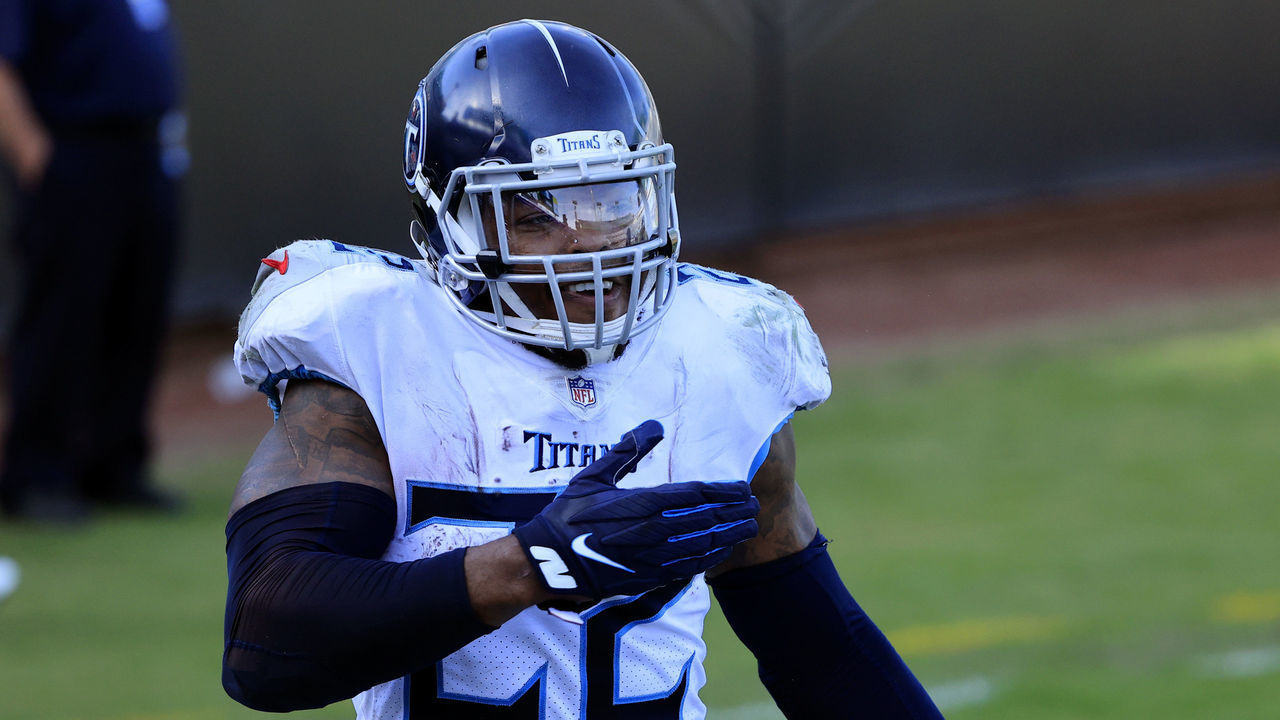 JACKSONVILLE, FLORIDA - DECEMBER 13: Derrick Henry #22 of the Tennessee Titans celebrates after scoring a touchdown against the Jacksonville Jaguars in the second quarrter at TIAA Bank Field on December 13, 2020 in Jacksonville, Florida.