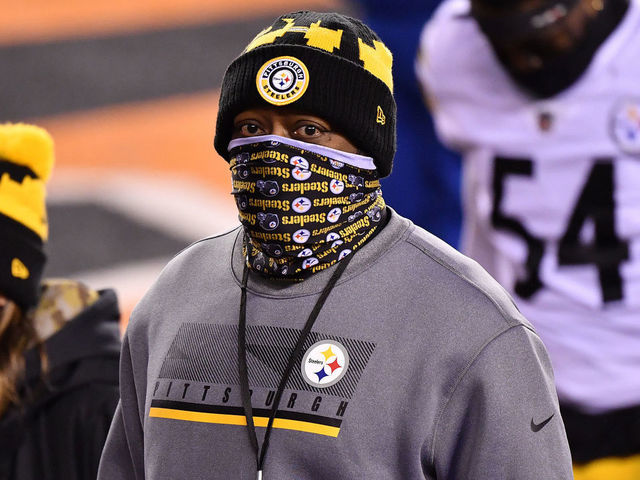 CINCINNATI, OHIO - DECEMBER 21: Head coach Mike Tomlin of the Pittsburgh Steelers looks on during halftime at Paul Brown Stadium on December 21, 2020 in Cincinnati, Ohio.