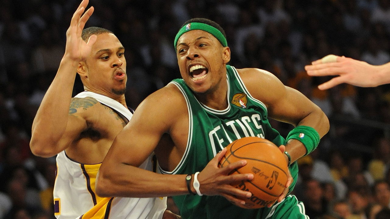 Boston Celtics player Paul Pierce (R) is guarded by LA Lakers guard Shannon Brown (L) before the Celtics won 103-94 in game two of the NBA finals at the Staples Center in Los Angeles on June 6, 2010. The defending champion Los Angeles Lakers are not only seeking their 16th NBA championship but also redemption after a humbling loss to the Boston Celtics in the 2008 NBA finals. The Lakers still have the bitter after taste of their humiliating finals loss two years ago. AFP PHOTO/Mark RALSTON