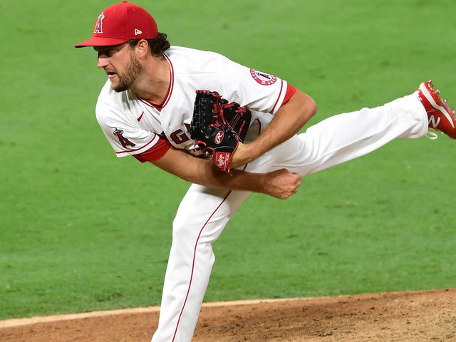 Red Sox sign former Rays RHP Matt Andriese to compete for rotation