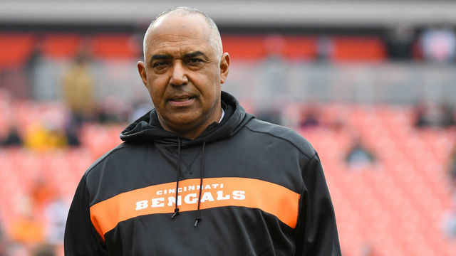 CLEVELAND, OH - DECEMBER 23, 2018: Head coach Marvin Lewis of the Cincinnati Bengals on the field prior to a game against the Cleveland Browns on December 23, 2018 at FirstEnergy Stadium in Cleveland, Ohio. Cleveland won 26-18. (Photo by: 2018 Nick Cammett/Diamond Images/Getty Images)