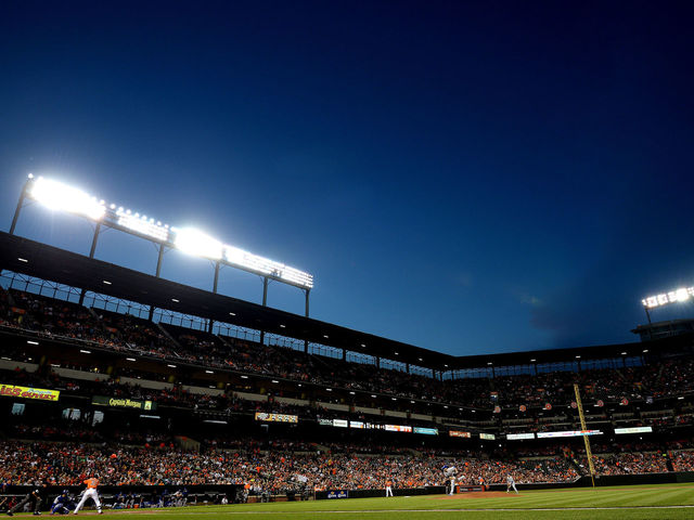 GIF: Orioles ball girl apologizes after scooping up a fair ball