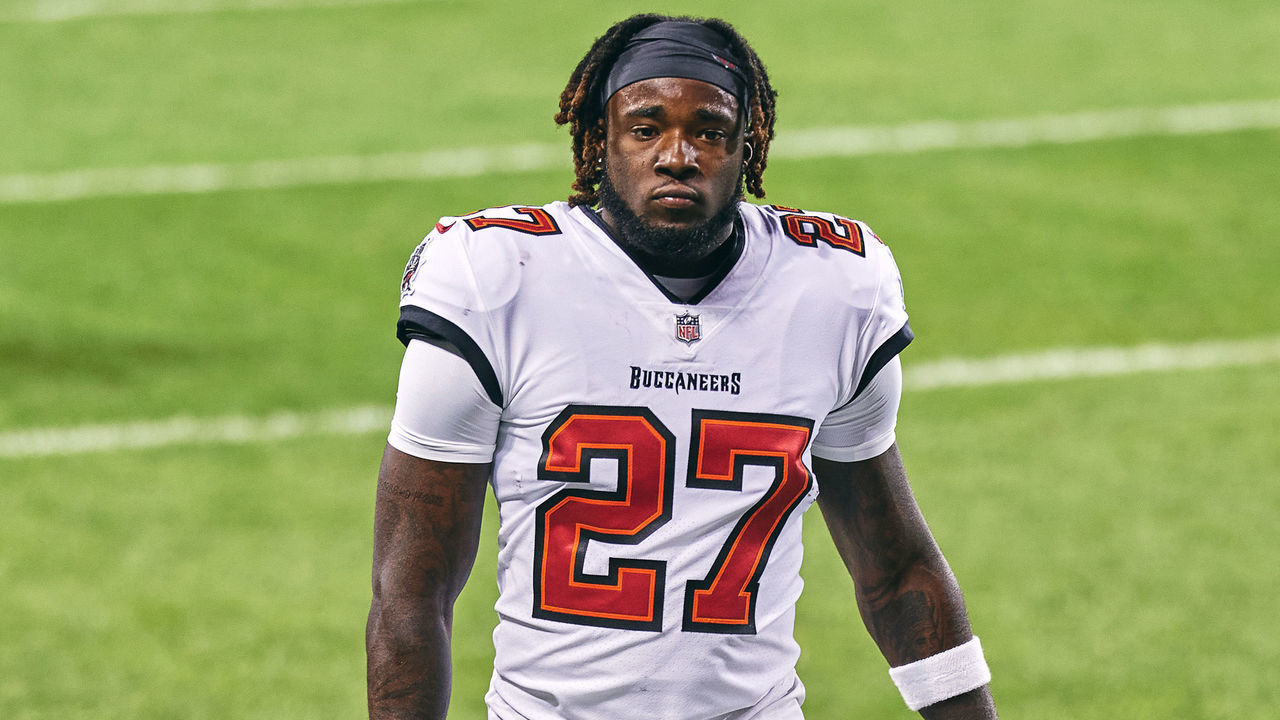 CHICAGO, IL - OCTOBER 08: Tampa Bay Buccaneers Running Back Ronald Jones (27) looks on prior to game action for a NFL game between the Chicago Bears and the Tampa Bay Buccaneers on October 8th, 2020, at Soldier Field in Chicago, IL.