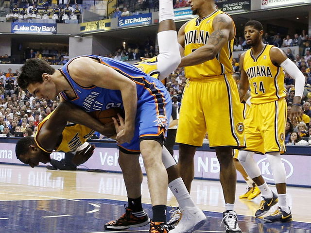 GIF: Steven Adams tries a little tenderness, wipes sweat on Roy Hibbert