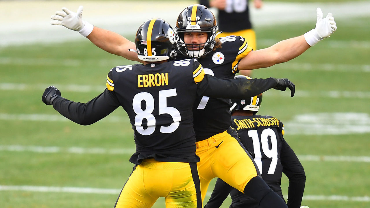 Steelers rally past Colts to end skid, lock up AFC North