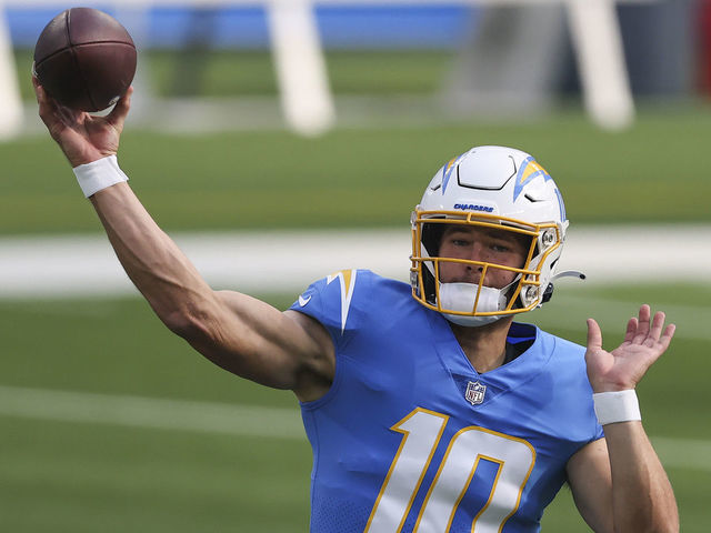 Chargers' Justin Herbert breaks Baker Mayfield's record for most passing  touchdowns by a rookie 