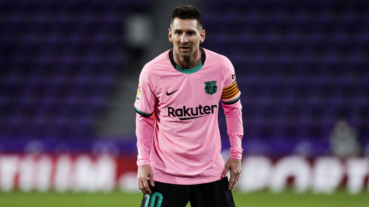, SPAIN - DECEMBER 22: Lionel Messi of FC Barcelona during the La Liga Santander match between Real Valladolid v FC Barcelona on December 22, 2020