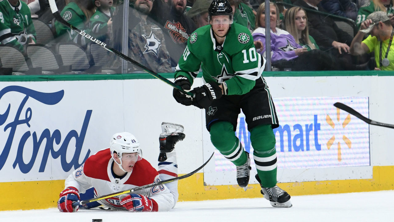 DALLAS, TX - NOVEMBER 2: Corey Perry #10 of the Dallas Stars skates against the Montreal Canadiens at the American Airlines Center on November 2, 2019 in Dallas, Texas.