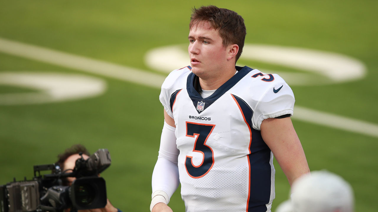 INGLEWOOD, CALIFORNIA - DECEMBER 27: Drew Lock #3 of the Denver Broncos warms up prior to the start of the game against the Los Angeles Chargers at SoFi Stadium on December 27, 2020 in Inglewood, California.