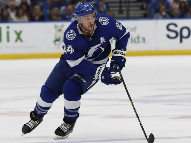TAMPA, FL - DECEMBER 29: Tampa Bay Lightning right wing Ryan Callahan (24) skates with the puck in the second period of the NHL game between the Montreal Canadiens and Tampa Bay Lightning on December 29, 2018 at Amalie Arena in Tampa, FL.