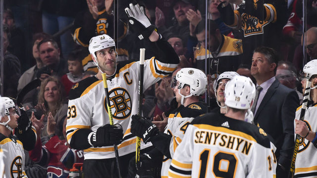 MONTREAL, QC - NOVEMBER 05: Zdeno Chara #33 of the Boston Bruins receives an ovation from fans as he plays in his 1500th NHL career game against the Montreal Canadien at the Bell Centre on November 5, 2019 in Montreal, Canada.