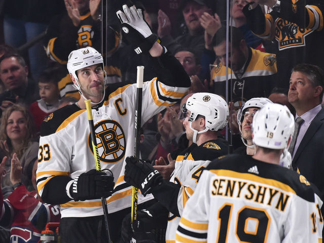 MONTREAL, QC - NOVEMBER 05: Zdeno Chara #33 of the Boston Bruins receives an ovation from fans as he plays in his 1500th NHL career game against the Montreal Canadien at the Bell Centre on November 5, 2019 in Montreal, Canada.