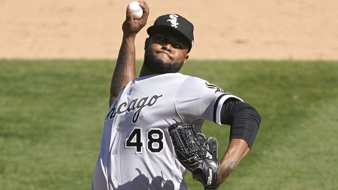 OAKLAND, CALIFORNIA - SEPTEMBER 29: Alex Colome #48 of the Chicago White Sox pitches against the Oakland Athletics during the ninth inning of the Wild Card Round Game One at RingCentral Coliseum on September 29, 2020 in Oakland, California. The White Sox won the game 4-1.
