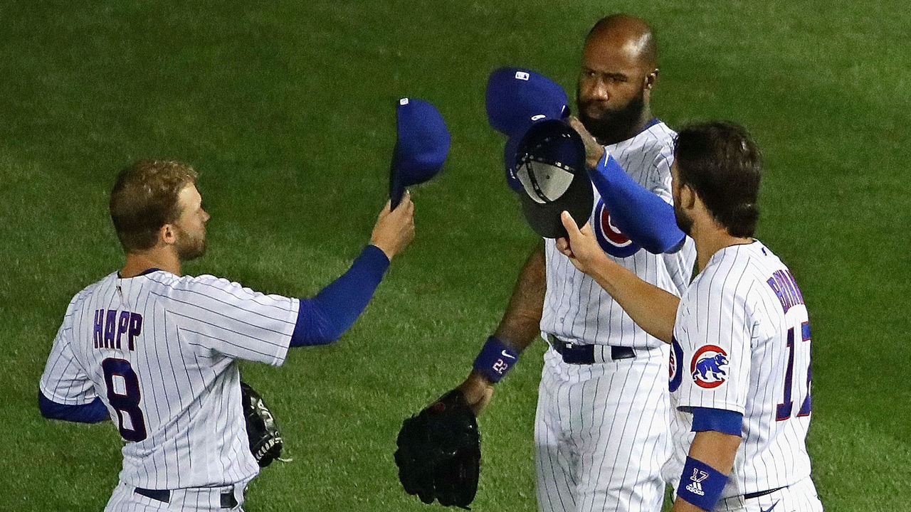 Cubs' Hoyer says team wants to 'add a lot more players