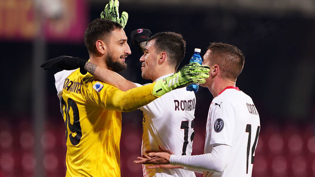 BENEVENTO, ITALY - JANUARY 03: Alessio Romagnoli of AC Milan celebrate with Gianluigi Donnarumma of AC Milan the victory of the Serie A match between Benevento Calcio and AC Milan at Stadio Ciro Vigorito on January 03, 2021 in Benevento, Italy. Sporting stadiums around Italy remain under strict restrictions due to the Coronavirus Pandemic as Government social distancing laws prohibit fans inside venues resulting in games being played behind closed doors.