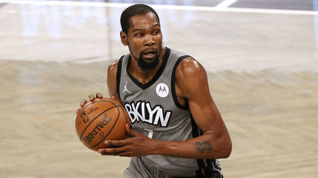 NEW YORK, NEW YORK - JANUARY 03: Kevin Durant #7 of the Brooklyn Nets dribbles during the second half against the Washington Wizards at Barclays Center on January 03, 2021 in the Brooklyn borough of New York City. The Wizards won 123-122. NOTE TO USER: User expressly acknowledges and agrees that, by downloading and/or using this Photograph, user is consenting to the terms and conditions of the Getty Images License Agreement.