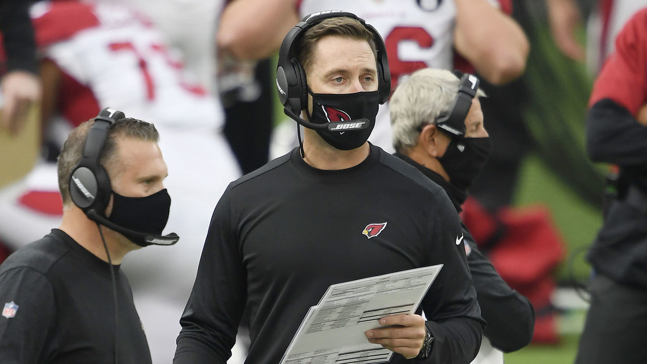 INGLEWOOD, CALIFORNIA - JANUARY 03: Head coach Kliff Kingsbury of the Arizona Cardinals stands on the sideline during the first half against the Los Angeles Rams at SoFi Stadium on January 03, 2021 in Inglewood, California.