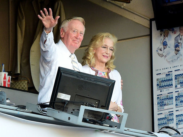 Legendary Brooklyn and Los Angeles Dodgers broadcaster Vin Scully dies at  age 94