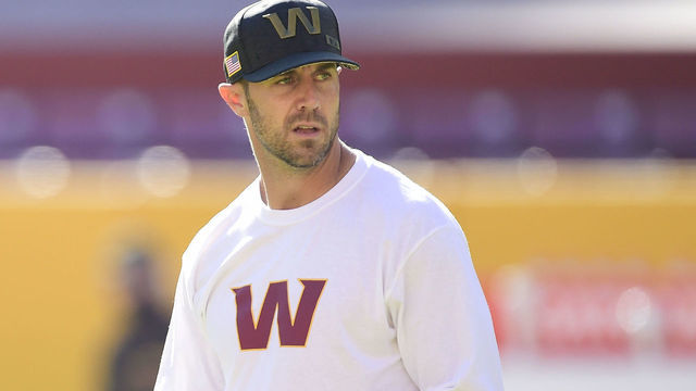 LANDOVER, MARYLAND - NOVEMBER 08: Alex Smith #11 of the Washington Football Team warms up before a game against the New York Giants at FedExField on November 08, 2020 in Landover, Maryland.