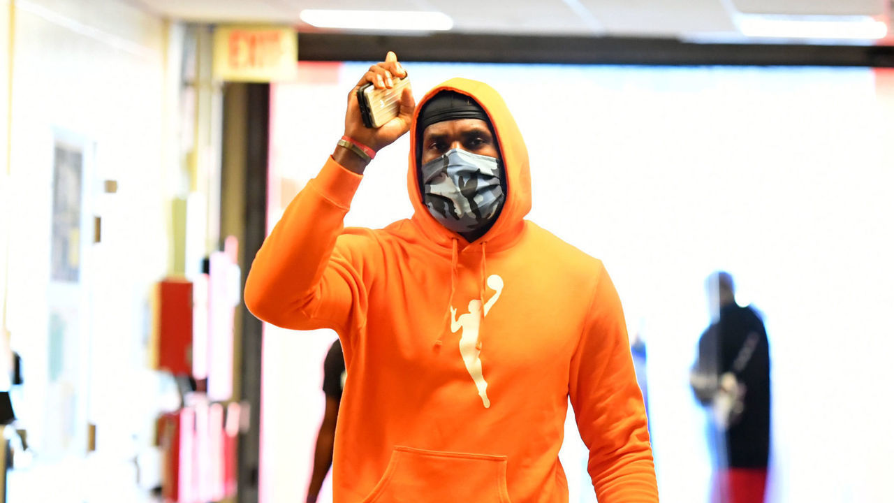 ORLANDO, FL - JULY 25: LeBron James #23 of the Los Angeles Lakers arrives wearinng a WNBA hoodie for the game against the Orlando Magic as part of the NBA Restart 2020 on July 25, 2020 at HP Field House at ESPN Wide World of Sports in Orlando, Florida. NOTE TO USER: User expressly acknowledges and agrees that, by downloading and/or using this photograph, user is consenting to the terms and conditions of the Getty Images License Agreement. Mandatory Copyright Notice: Copyright 2020 NBAE
