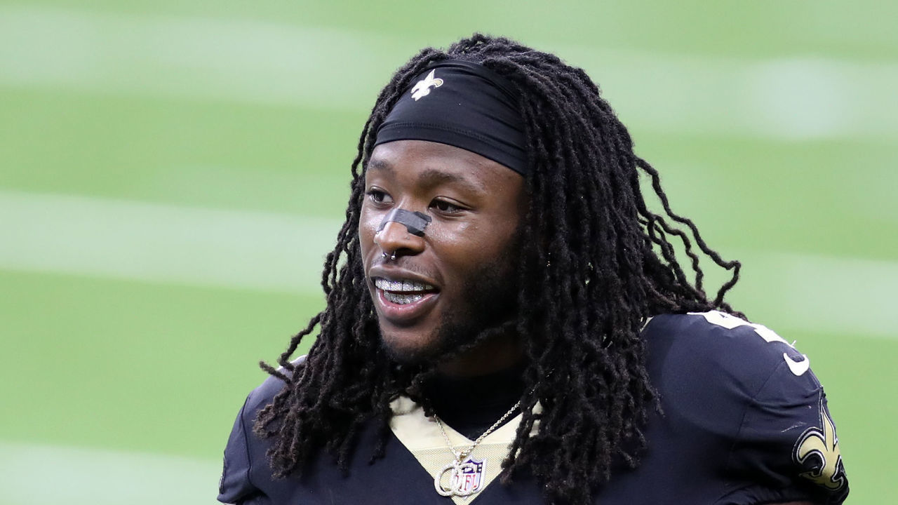 NEW ORLEANS, LOUISIANA - SEPTEMBER 13: Alvin Kamara #7 of the New Orleans Saints against the Tampa Bay Buccaneers at Mercedes-Benz Superdome on September 13, 2020 in New Orleans, Louisiana.