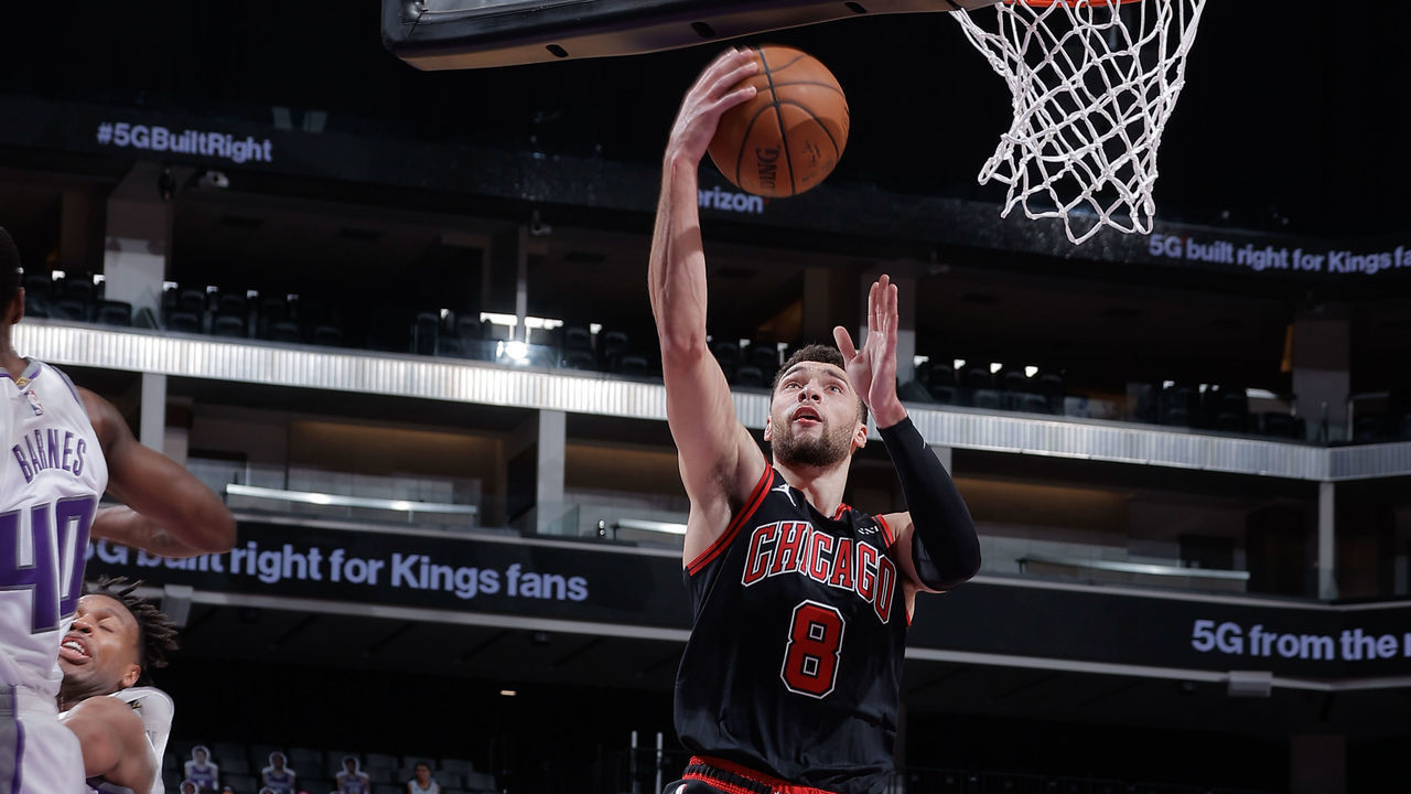 SACRAMENTO, CA - JANUARY 6: Zach LaVine #8 of the Chicago Bulls shoots the ball during the game against the Sacramento Kings on January 6, 2021 at Golden 1 Center in Sacramento, California. Mandatory Copyright Notice: Copyright 2021 NBAE