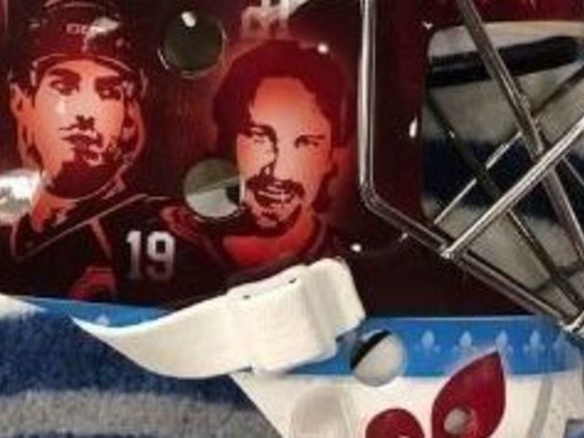 Francouz's new mask honors Nordiques, Avalanche legends