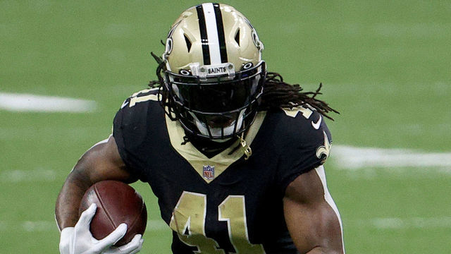 NEW ORLEANS, LOUISIANA - JANUARY 10: Alvin Kamara #41 of the New Orleans Saints runs with the ball during the second quarter against the Chicago Bears in the NFC Wild Card Playoff game at Mercedes Benz Superdome on January 10, 2021 in New Orleans, Louisiana.