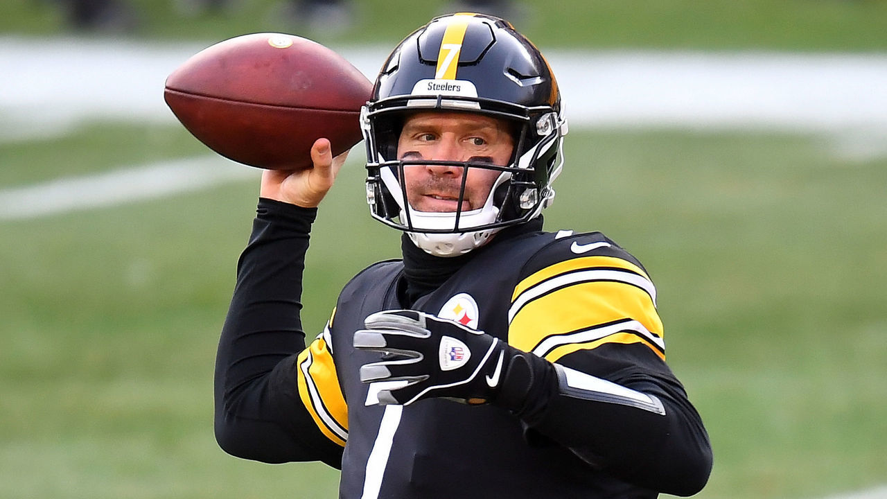 PITTSBURGH, PA - DECEMBER 27: Ben Roethlisberger #7 of the Pittsburgh Steelers in action during the game against the Indianapolis Colts at Heinz Field on December 27, 2020 in Pittsburgh, Pennsylvania.