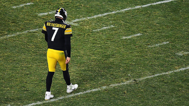 PITTSBURGH, PENNSYLVANIA - JANUARY 10: Ben Roethlisberger #7 of the Pittsburgh Steelers walks to the huddle during the second half of the AFC Wild Card Playoff game against the Cleveland Browns at Heinz Field on January 10, 2021 in Pittsburgh, Pennsylvania.