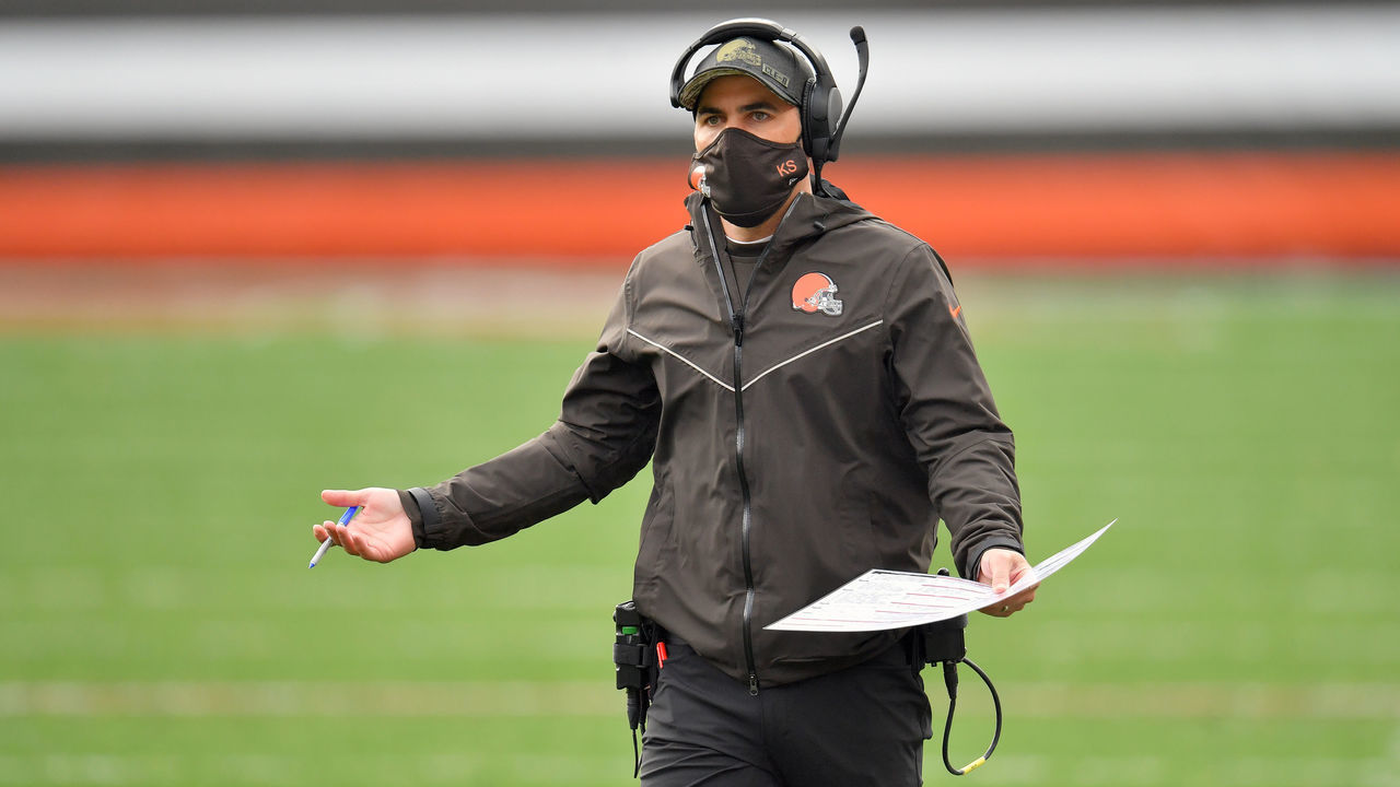 CLEVELAND, OHIO - NOVEMBER 15: Head coach Kevin Stefanski of the Cleveland Browns argues a call with the officials during the first quarter against the Houston Texans at FirstEnergy Stadium on November 15, 2020 in Cleveland, Ohio.