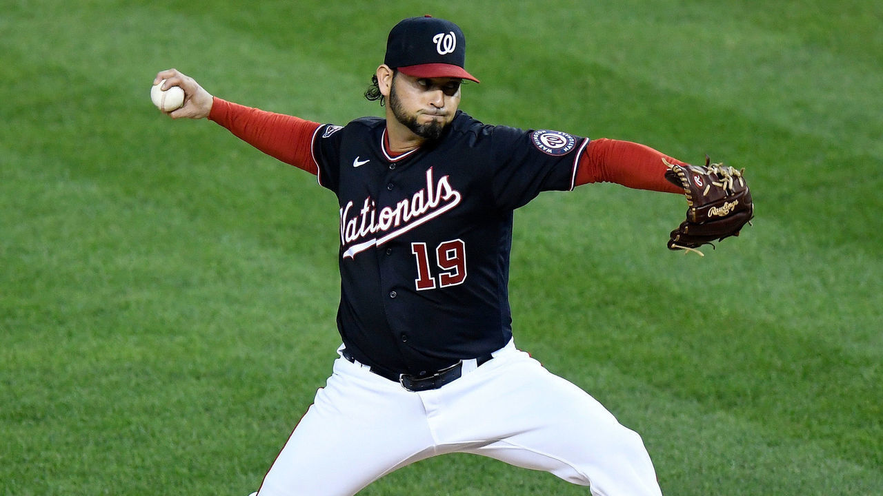 WASHINGTON, DC - SEPTEMBER 26: Anibal Sanchez #19 of the Washington Nationals pitches against the New York Mets during game 2 of a double header at Nationals Park on September 26, 2020 in Washington, DC.