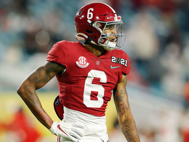 Alabama receiver DeVonta Smith reveals his weight