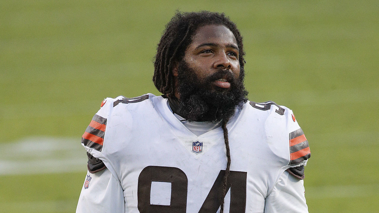NASHVILLE, TENNESSEE - DECEMBER 06: Adrian Clayborn #94 of the Cleveland Browns leaves the field after a game against the Tennessee Titans at Nissan Stadium on December 06, 2020 in Nashville, Tennessee.