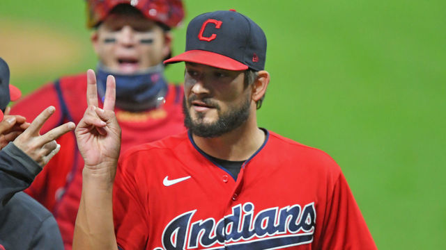 CLEVELAND, OHIO - SEPTEMBER 21: Brad Hand #33 of the Cleveland Indians celebrates after the Indians defeated the Chicago White Sox at Progressive Field on September 21, 2020 in Cleveland, Ohio. The Indians defeated the White Sox 6-4.