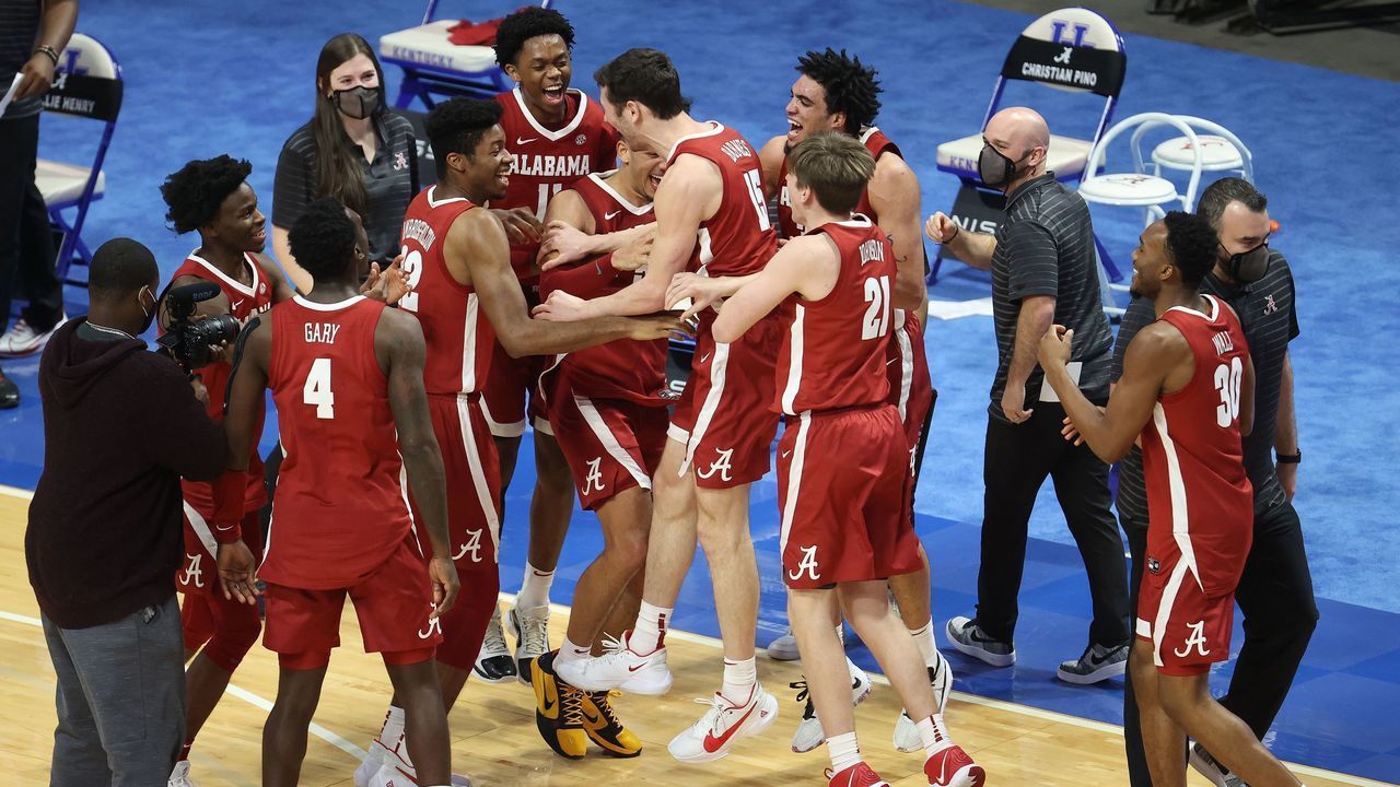 LEXINGTON, KENTUCKY - JANUARY 12: The Alabama Crimson Tide celebrate after the 85-65 win over the Kentucky Wildcats at Rupp Arena on January 12, 2021 in Lexington, Kentucky.