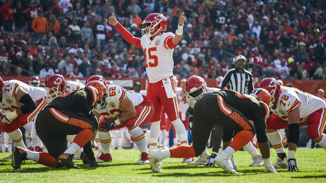 CLEVELAND, OH - NOVEMBER 04: Patrick Mahomes #15 of the Kansas City Chiefs signals during the second quarter against the Cleveland Browns at FirstEnergy Stadium on November 4, 2018 in Cleveland, Ohio.