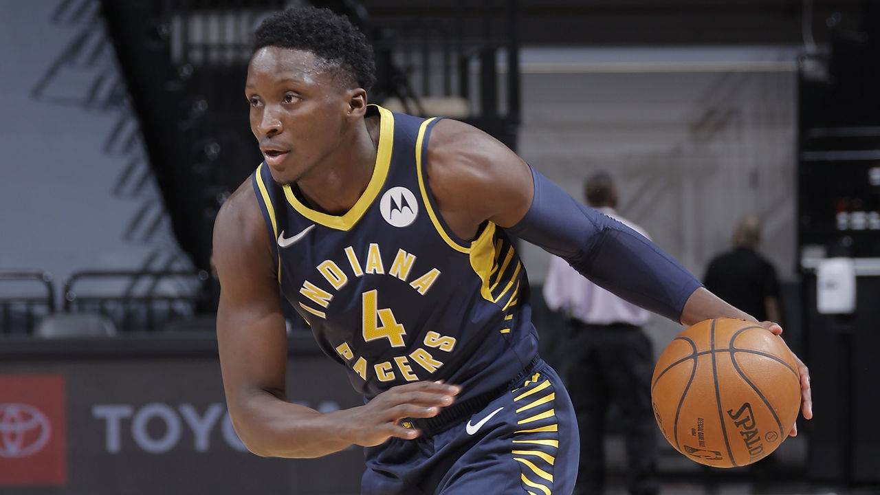 SACRAMENTO, CA - JANUARY 11: Victor Oladipo #4 of the Indiana Pacers handles the ball against the Sacramento Kings on January 11, 2021 at Golden 1 Center in Sacramento, California. Mandatory Copyright Notice: Copyright 2021 NBAE