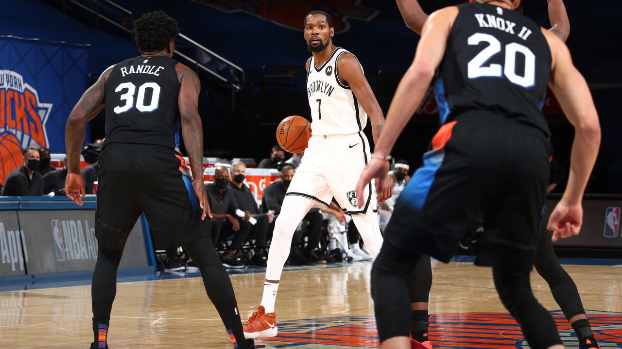 NEW YORK, NY - JANUARY 13: Kevin Durant #7 of the Brooklyn Nets handles the ball during the game against the New York Knicks on January 13, 2021 at Madison Square Garden in New York City, New York. Mandatory Copyright Notice: Copyright 2021 NBAE
