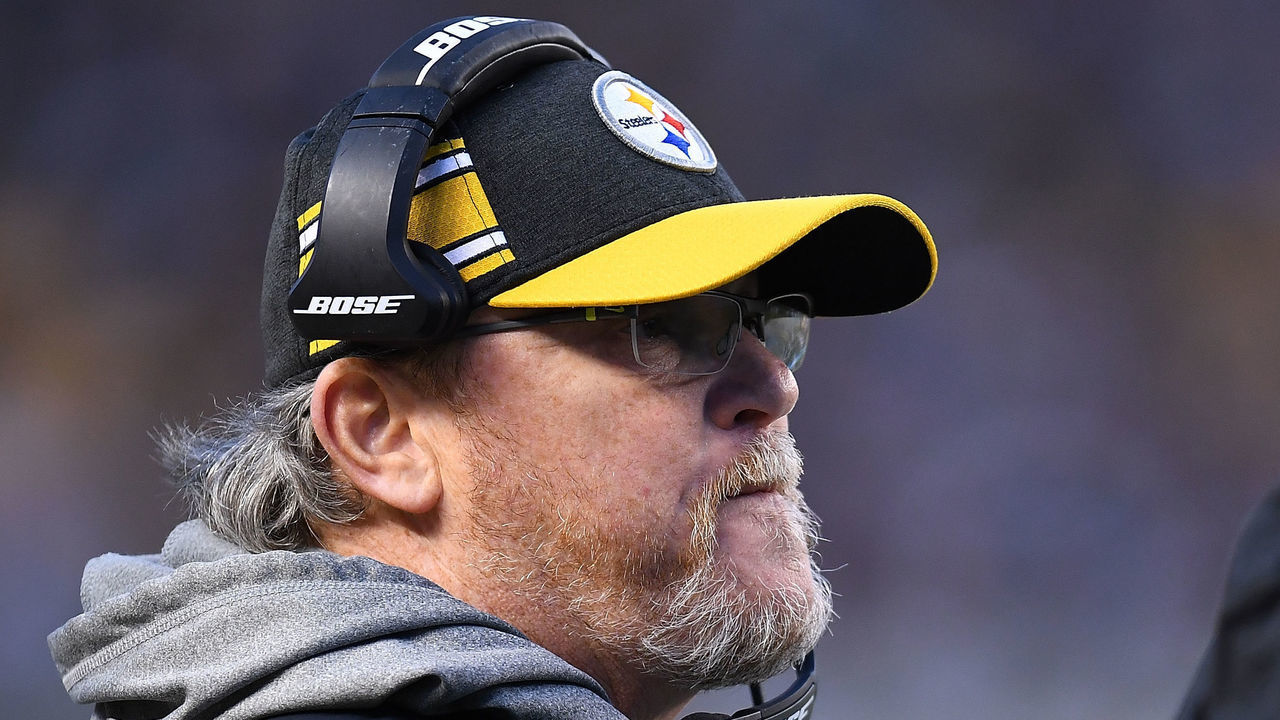 PITTSBURGH, PA - DECEMBER 30: Offensive Coordinator Randy Fichtner of the Pittsburgh Steelers looks on during the game against the Cincinnati Bengals at Heinz Field on December 30, 2018 in Pittsburgh, Pennsylvania.